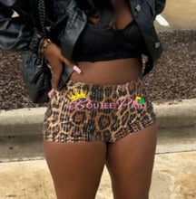 Load image into Gallery viewer, Leopard Print Shorts
