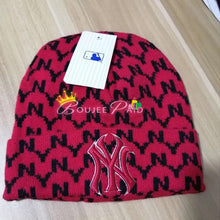 Load image into Gallery viewer, New York Yankees Beanie
